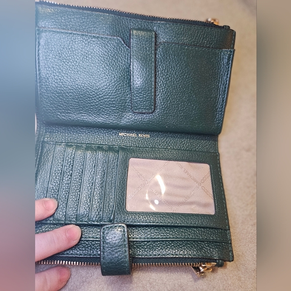 Michael Kors Green Wristlet - Picture 4 of 8